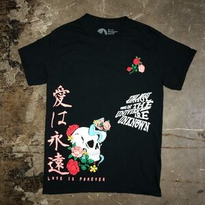 SMALL “Love is forever” graphic tee